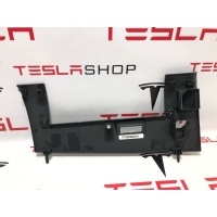 Прочая запчасть Rivian R1T 2022 PT00000821H,PT00000826,PT00000821