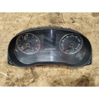 панель приборов (щиток) Volkswagen Passat (USA) 2013 561920960C