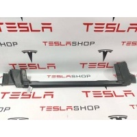 Уплотнитель Tesla Model 3 2019 1090503-00-F