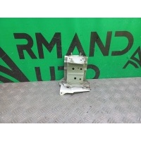Кронштейн усилителя бампера Nissan Juke 1 YF15 2010-2019 751141KA0A