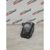 Кронштейн балки Volkswagen Polo 2017 6RU501546