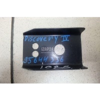 Кронштейн передней панели Land Rover Discovery III (2004 - 2009) DYF500101