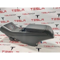 Вещевой ящик центральной консоли Tesla Model 3 2019 1137427-00-I