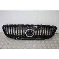 Решетка радиатора volvo v40 crosscountry 31457147