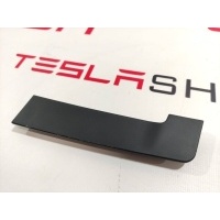 Заглушка Tesla Model S 2-й рест. 2021 1633657-01-F,1566086-00-A