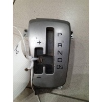 Накладка консоли КПП Mitsubishi Lancer Cedia CS 2000-2003 2001 MR553572