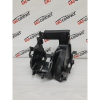 Кронштейн блока предохранителей Volkswagen Passat B6 2008 3C1941397C