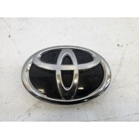 Эмблема решетки радиатора Toyota Camry 70 2020-2024 7531006120