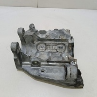 Кронштейн промежуточного вала Land Rover Range Rover Evoque (2011 - 2018) LR072042