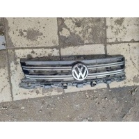Решетка радиатора Volkswagen Tiguan 2012 5n0853653e