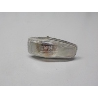 Повторитель на крыло правый белый Hyundai-Kia Carens (2000 - 2002) 923043B120