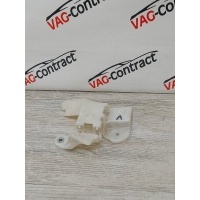Кронштейн обшивки стойки Volkswagen Passat B6 2008 3C5880615B