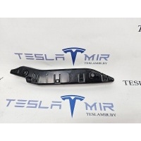 кронштейн крепления бампера переднего Tesla Model Y 2021 1493771-00