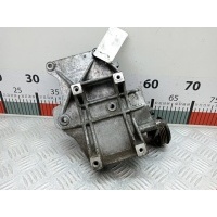Кронштейн кондиционера CoupeCabriolet B4 1991-2000 1998 058260885,058260885C