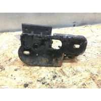 Крючок капота VW Passat (B6) 2005-2010 3C8823480B