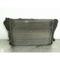 Интеркулер 1.9 - 2.0TDI , 1.8 - 2.0TFSI , ДЕФЕКТ 1 НОГИ , 1K0145803A. SEAT Toledo 3 2007 1K0145803