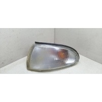 поворотник левый Mitsubishi Lancer 6 1996 MB821043