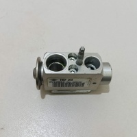 Клапан кондиционера Land Rover Freelander 2 (2007 - 2014) LR016631