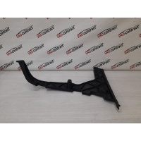 Кронштейн бампера Audi Q5 2009 8R0807453B, 8R0807453C