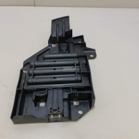 Кронштейн фар правый Land Rover Discovery Sport 2014 LR066964