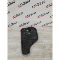 Заглушка двери Audi Q5 2009 8R0837915B