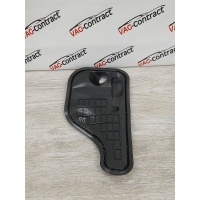 Заглушка двери Audi Q5 2009 8R0837916B