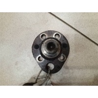 Цапфа правая Volkswagen Polo 3 1994-2001 2000 6X0501118