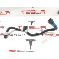 Патрубок (трубопровод, шланг) Tesla Model S 2-й рест. 2021 1752119-03-B,1585715-00-B