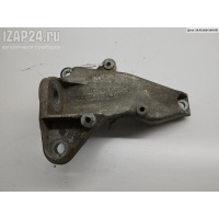 Кронштейн КПП опорный R Audi A6 C5 (1997-2005) 2000 8D0399114AJ