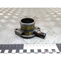 Фланец (тройник) системы охлаждения Mitsubishi Pajero 3 2004 ME203678,ME190410