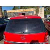 Стекло заднее Opel Zafira B 2009