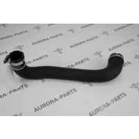 Патрубок интеркулера (4.4L DOHC DITC V8 Diesel) Land Rover Range Rover 30DDTX L405 2012 LR056337