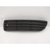 Заглушка (решетка) в бампер передний Audi A4(B5) 1999 8D0807345B