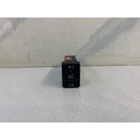 кнопка подогрева сидений TOYOTA COROLLA 180 2015 84751-12102