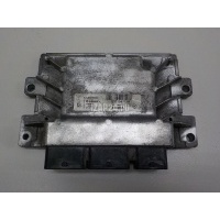 Блок управления двигателем Renault Logan II 2014 237104779R