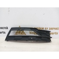 Решетка противотуманной фары Skoda Octavia A8 NN3 2019-2022 5E3807682A