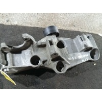 Кронштейн генератора 2.3DCI. Nissan NV 2011 117103943R