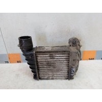 Интеркулер Volkswagen Bora 1J2 2002 1J0145805B