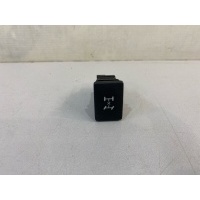 кнопка полного привода TOYOTA Land Cruiser 200 2010 84725-60150