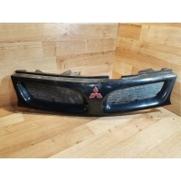 Решетка радиатора переднее mitsubishi carisma