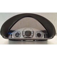 Mercedes - benz clk w209 2.2 cdi часы a2095404648 версия английская сборка