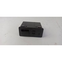 Разъем USB AUX MAZDA CX-5 II (2017—2022) 2018 D09H669U0B