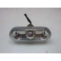 Повторитель на крыло белый VAG Caddy III (2004 - 2015) 2K0949117