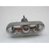 Повторитель на крыло белый VAG Caddy III (2004 - 2015) 2K0949117
