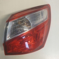 NISSAN QASHQAI 2010 - 2013 LAMPA TYŁNA PRAWA VALEO