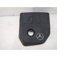 Крышка двигателя декоративная Mercedes A200 W177 A2820101000