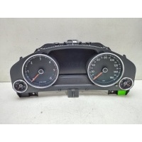 панель приборов Volkswagen Touareg 2 NF 2011 7P6920981