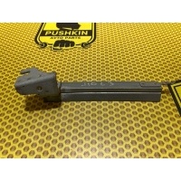 Направляющая стекла двери салазка Nissan QASHQAI J10 82217JD000