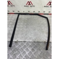 Б/У уплотнительная резинка стекла Honda Civic 5D 2007 (2005 - 2012) 72775SMGE01, <strong>-Б/У Детали сняты с АВТОМОБИЛЯ</strong>