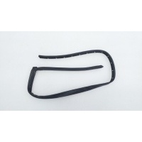 Уплотнитель Skoda Karoq NU7 2021 575839120C9B9, 575839120C